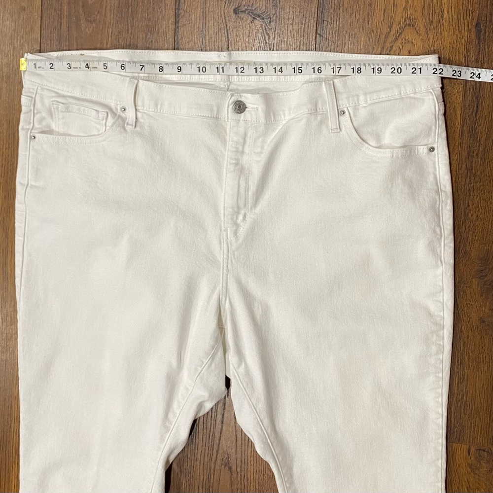 Levi's Women’s 721 Crisp White High Rise Skinny Jeans Size 24W - Picture 12 of 15